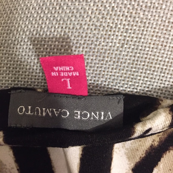 Vince Camuto Sleeveless Top w/Gold Metal Accents L - Picture 8 of 8